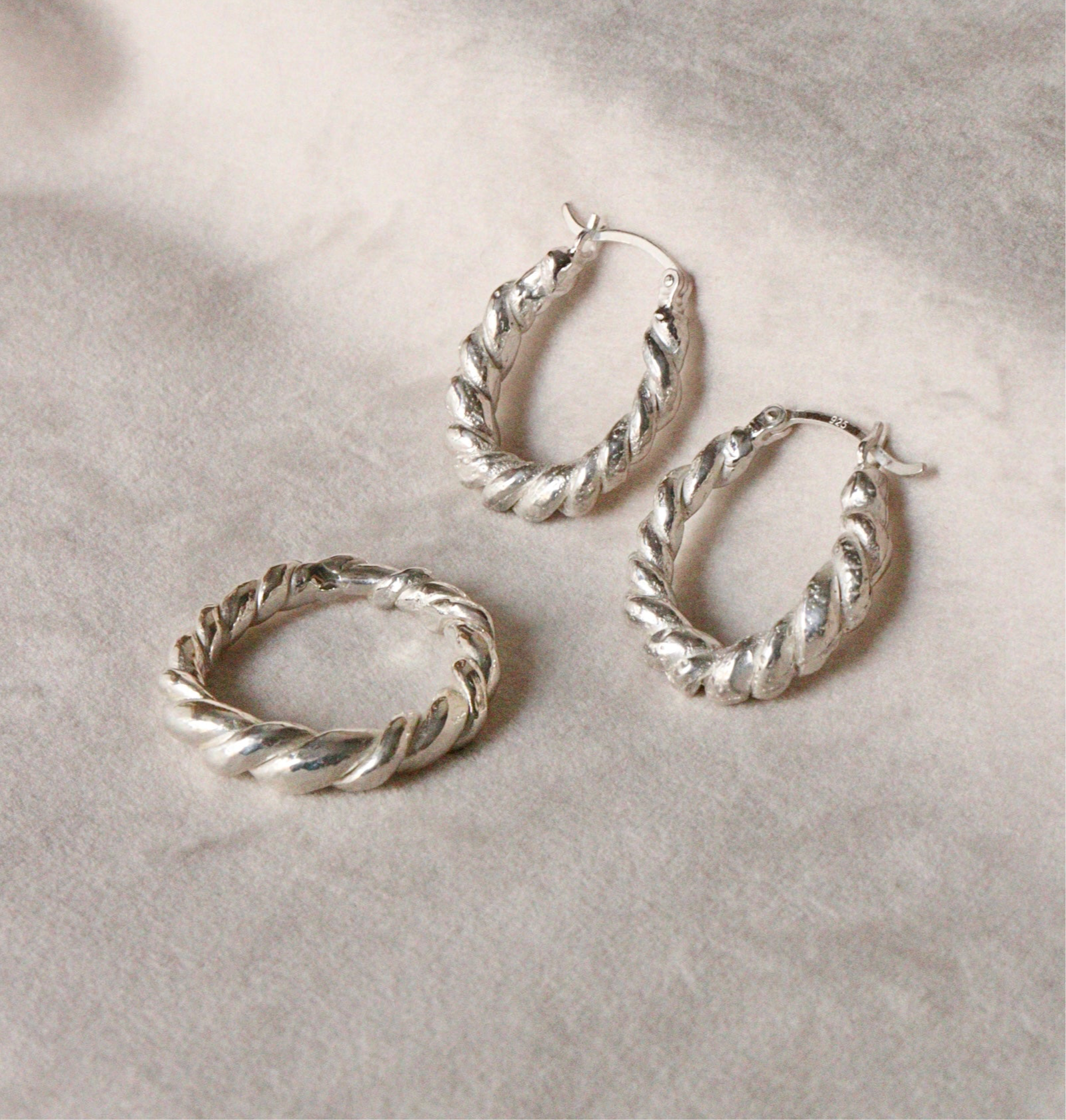 Tumbling Wave Ring