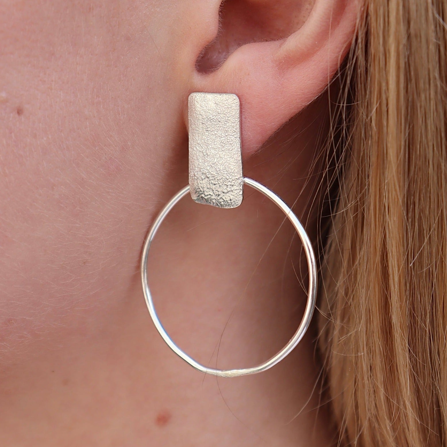 The gorgeous Maisie hoops are full of organic texture and lots of movement. The style is designed to be lightweight and minimal, making them perfect for everyday wear.