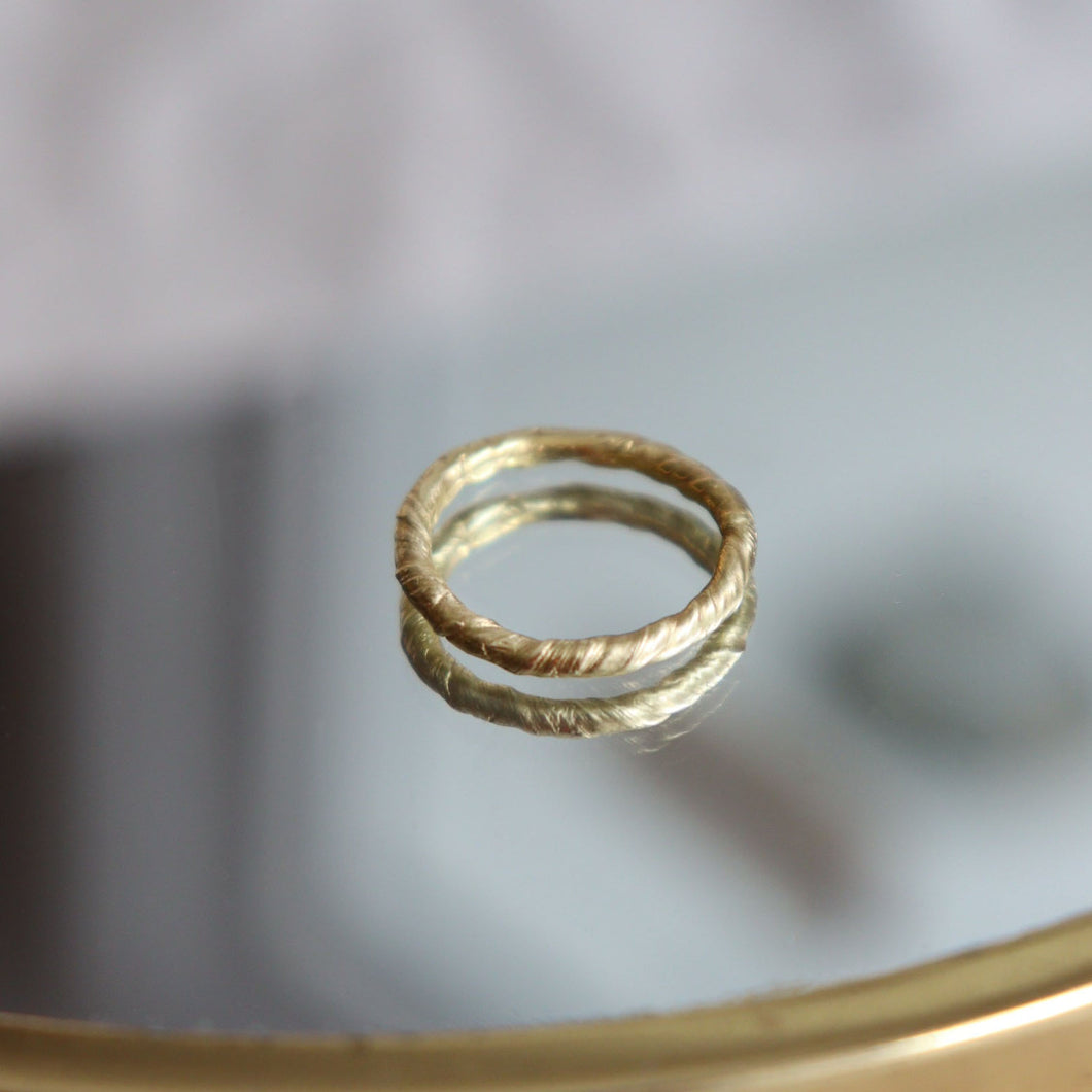 Twisted wedding band