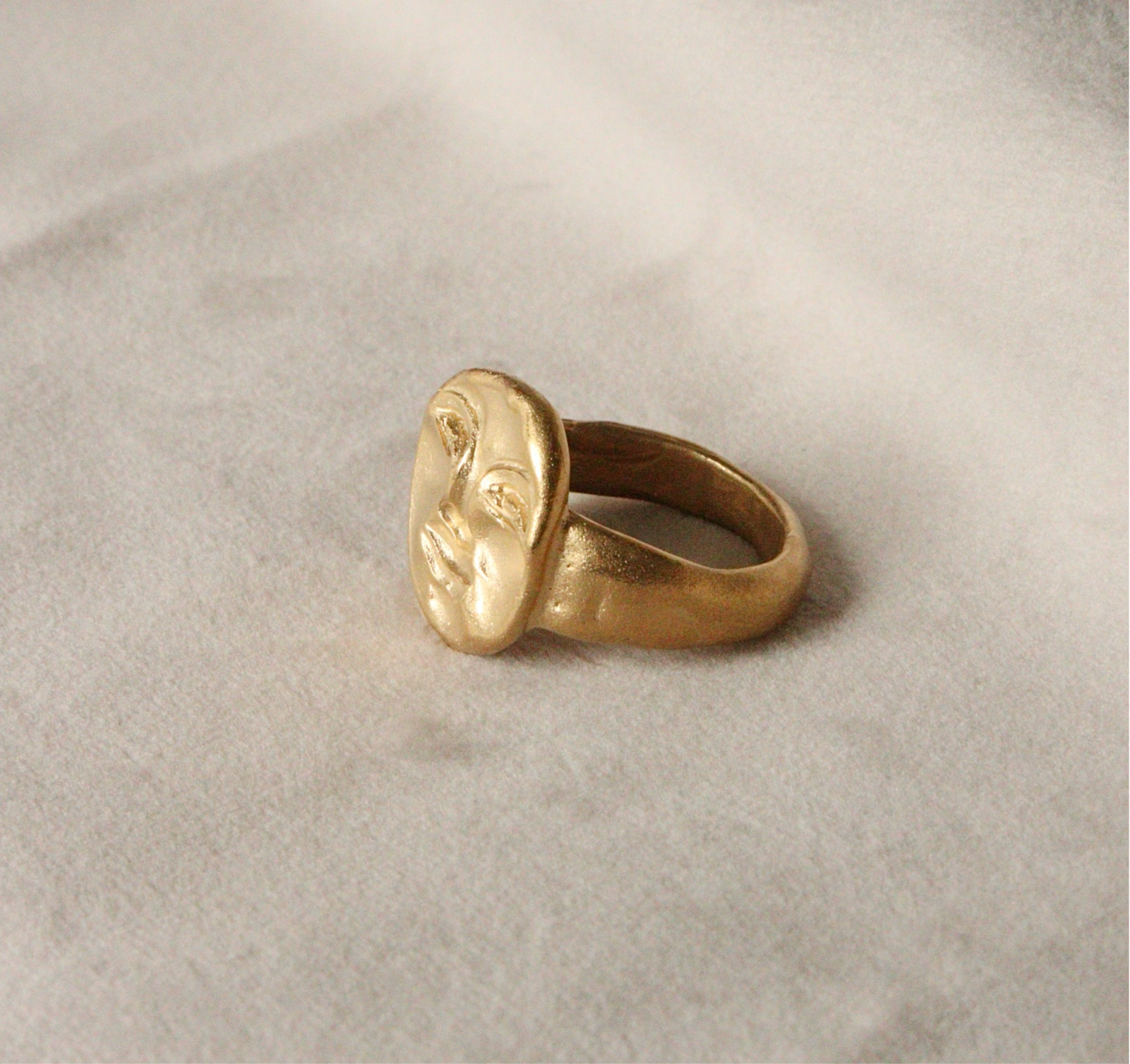 Moon Face ring