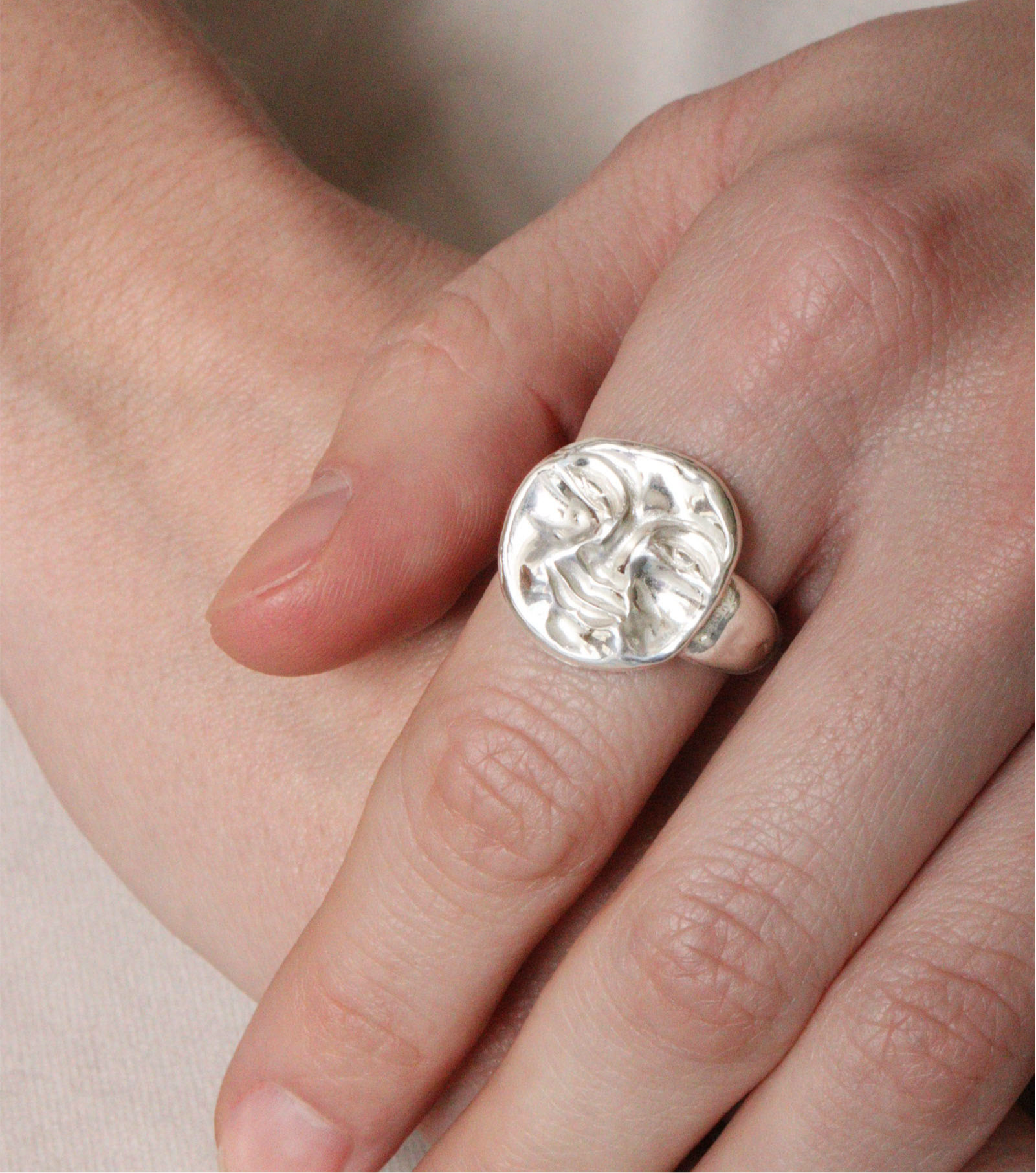 Moon Face ring