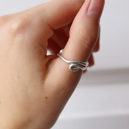 Twisted Silver Thumb ring