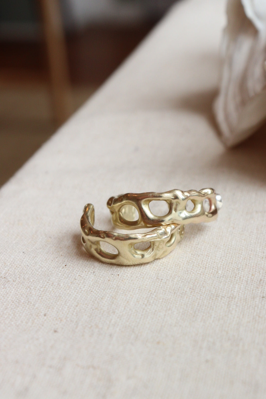 Cara earrings